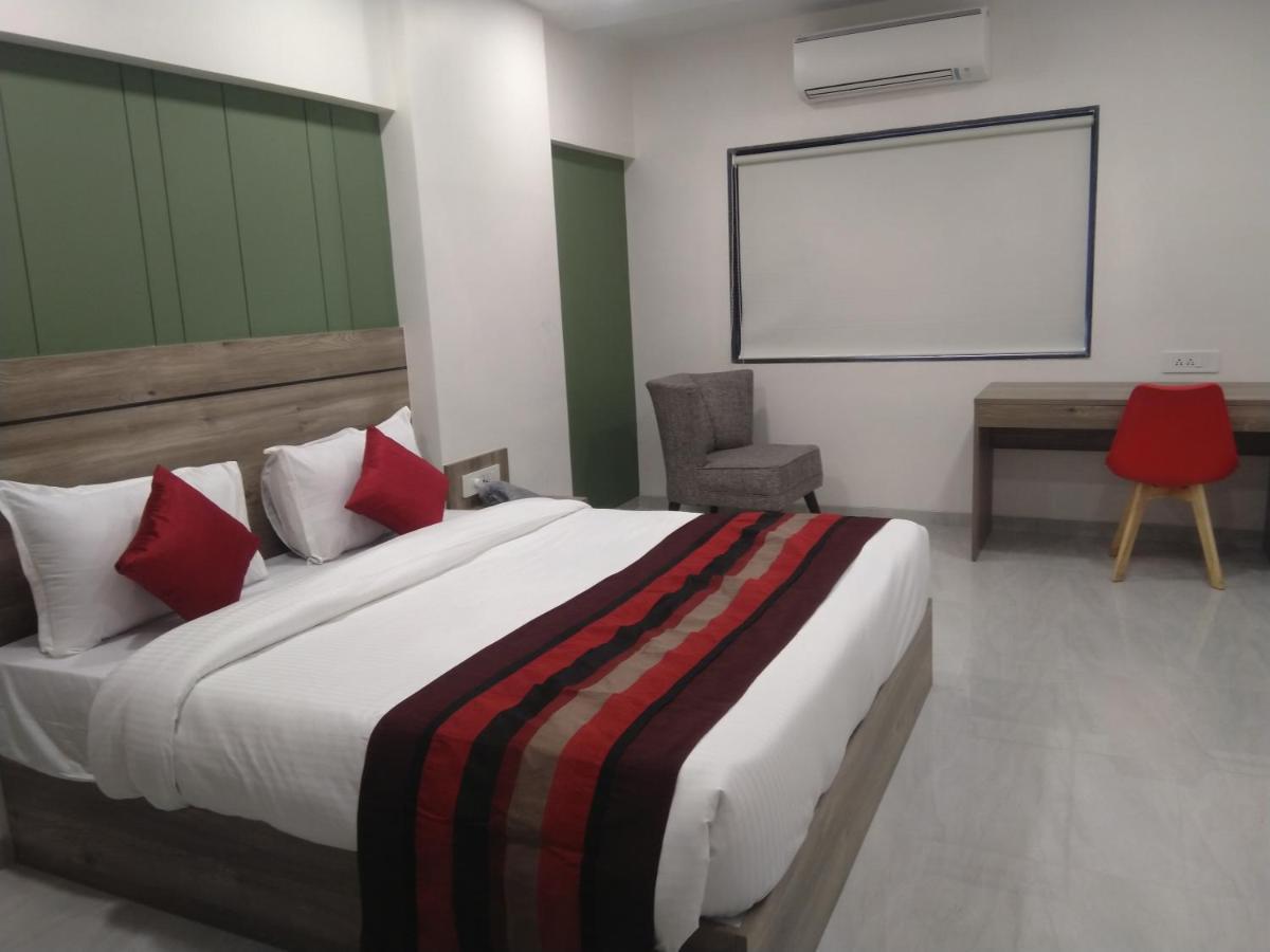 Hotel Indus Inn Pune Exterior photo