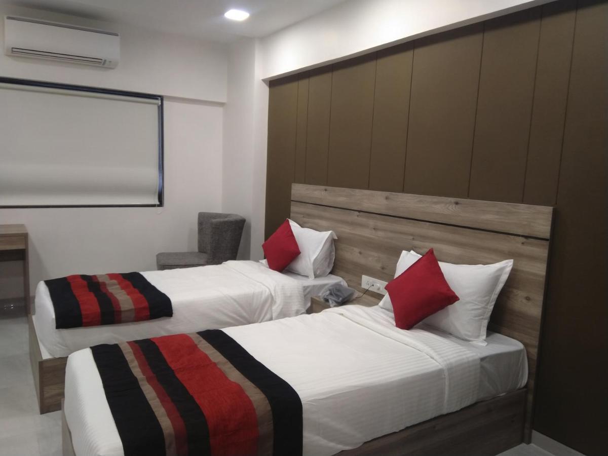 Hotel Indus Inn Pune Exterior photo