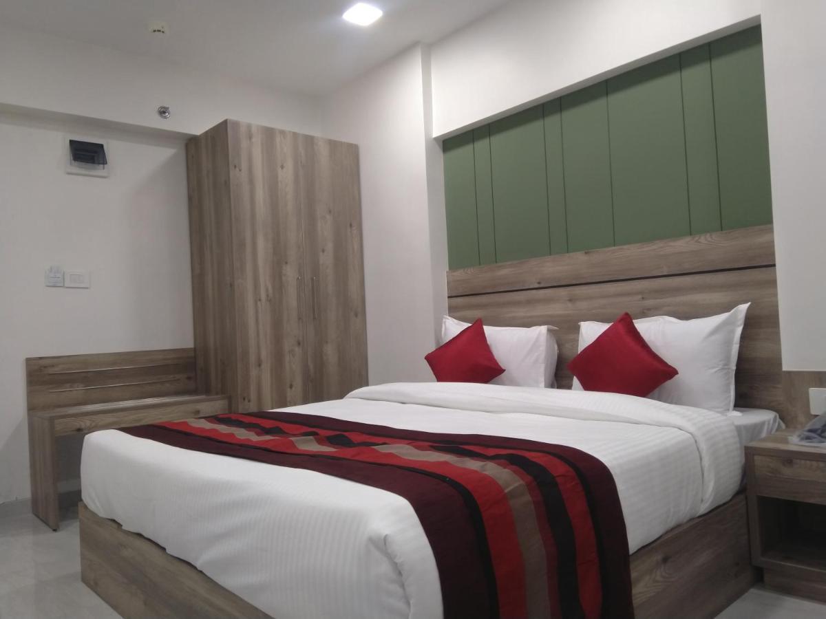 Hotel Indus Inn Pune Exterior photo