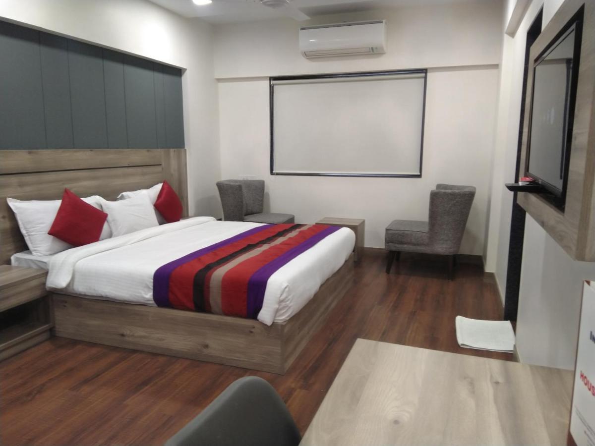 Hotel Indus Inn Pune Exterior photo